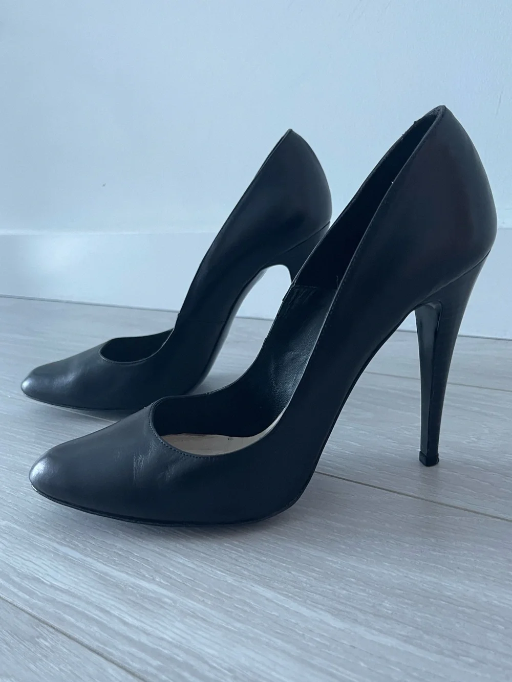 Zara Black Genuine Leather Rounded Point Toe Stiletto Pumps Size 40